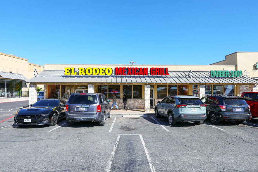 More Photos Of 12908-12932 Bandera Rd, Helotes General Retail For Sale