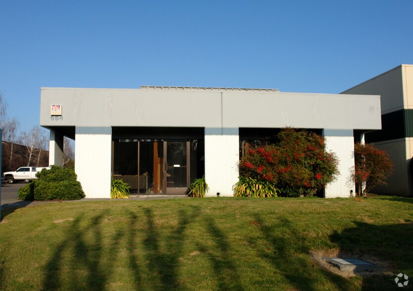More Photos Of 554 Martin Ave, Rohnert Park Warehouse For Lease