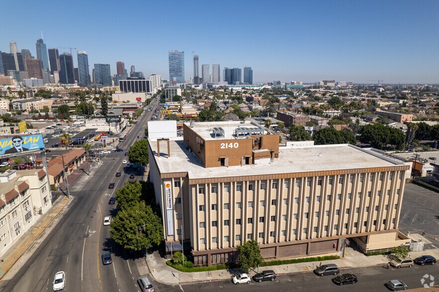 More Photos Of 2140 W Olympic Blvd, Los Angeles Office For Lease