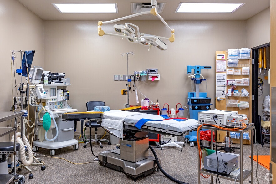 More Photos Of 3030 S Cooper St, Arlington Medical For Sale