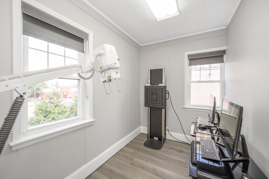 More Photos Of 504 Gramatan Ave, Mount Vernon Medical For Lease