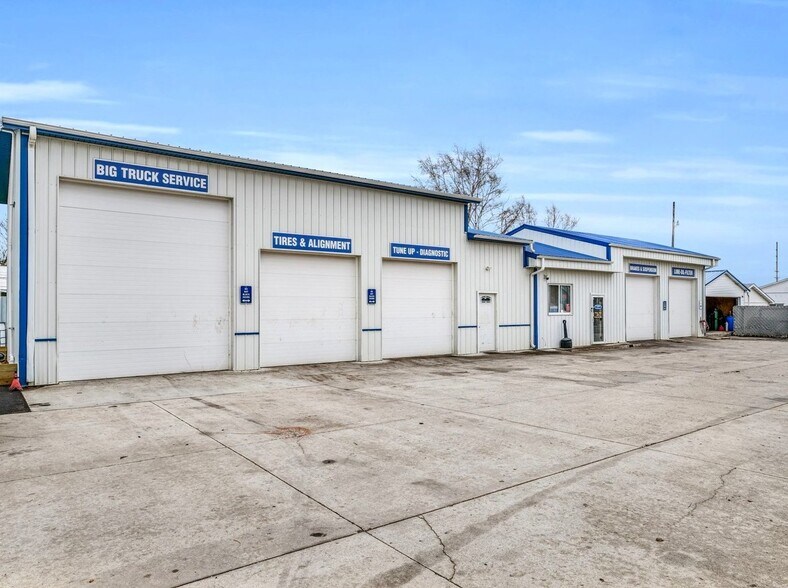 Primary Photo Of 507 S Tanner St, Rantoul Auto Repair For Sale