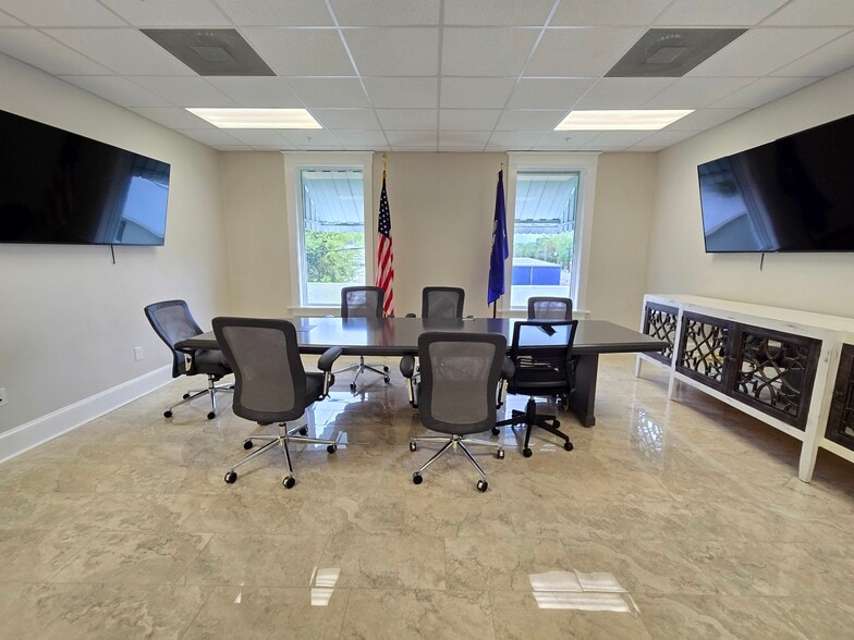 More Photos Of 1808 Front St, Slidell Office For Sale