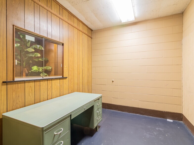 More Photos Of 457 S Daniel Morgan Ave, Spartanburg Manufacturing For Lease