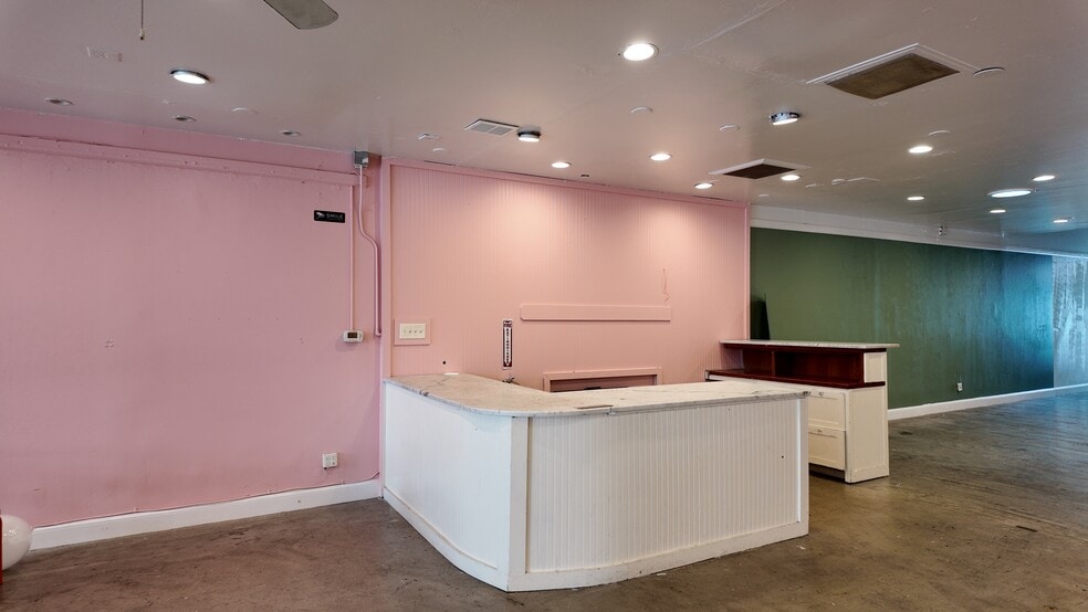 More Photos Of 529-531 4th St, Santa Rosa Storefront For Lease