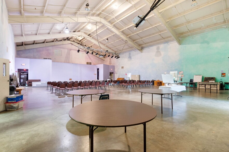 More Photos Of 1455 Willow Creek Rd, Prescott Religious Facility For Sale