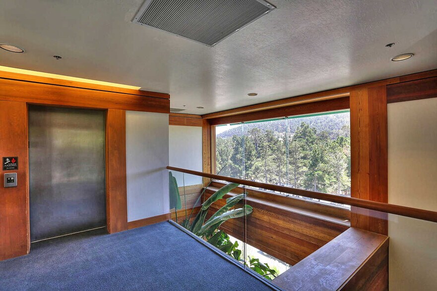 More Photos Of 70 Garden Ct, Monterey Medical For Lease