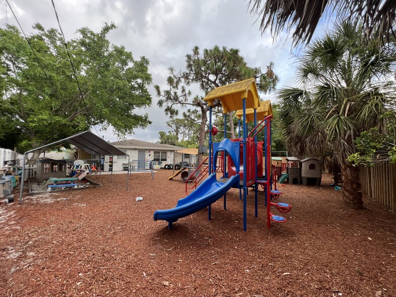 Primary Photo Of 1602 Banyan Dr, Venice Daycare Center For Sale