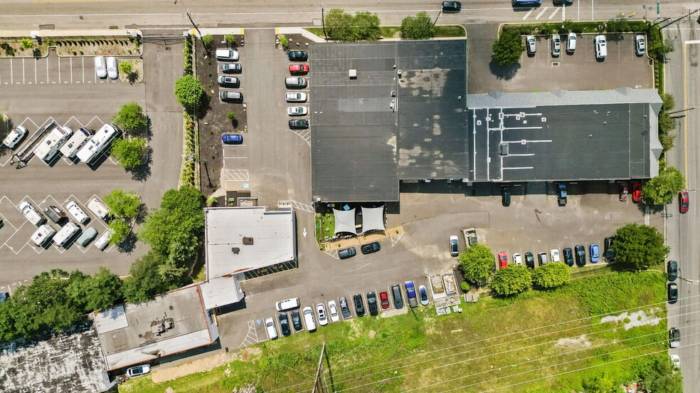 More Photos Of 1101 Ivy Hill Rd, Philadelphia Light Distribution For Lease