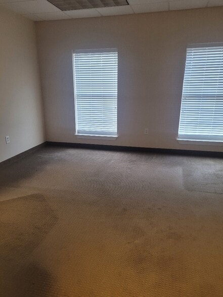 More Photos Of 8470 Falls Of Neuse Rd, Raleigh Unknown For Lease