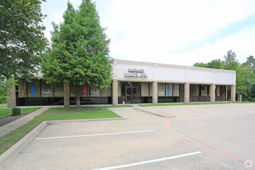 More Photos Of 701 HWY 32, Mesquite Freestanding For Lease