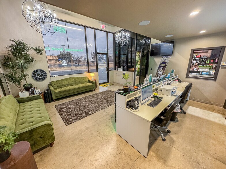 More Photos Of 1912 N Grimes St, Hobbs Flex For Sale