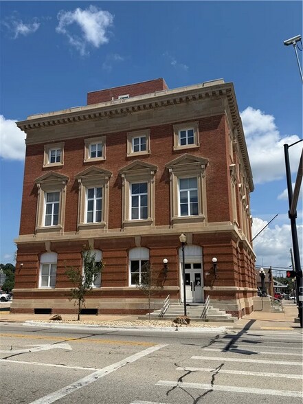 Primary Photo Of 201 N Main St, Harrison Office For Sale