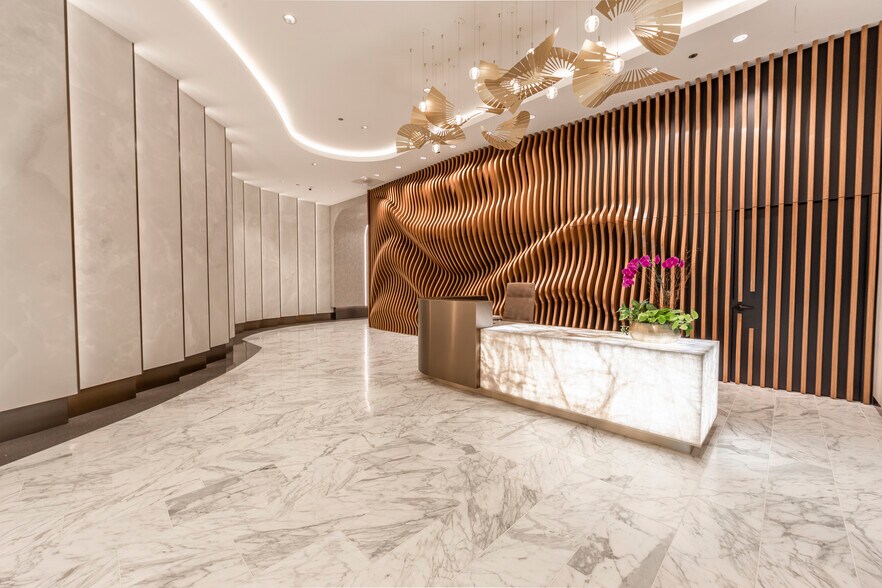 Primary Photo Of 1-15 E Oak St, Chicago Office For Lease