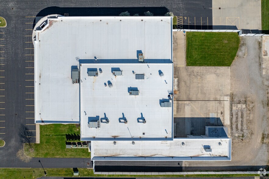 More Photos Of 7950 Corporate Blvd, Plain City Light Manufacturing For Sale