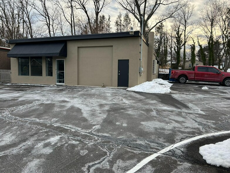 More Photos Of 373 Easton Rd, Horsham Township Auto Repair For Lease