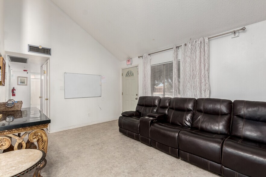 More Photos Of 10227 N 56th Dr, Glendale Assisted Living For Sale