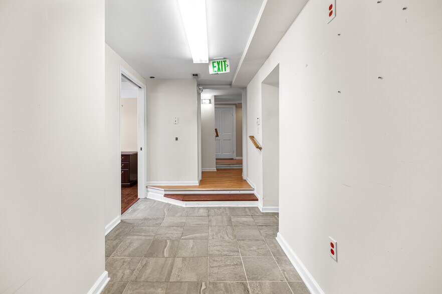 More Photos Of 410 Main St, Reisterstown Medical For Lease