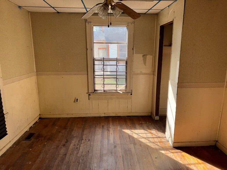 More Photos Of 2815 Wicklow St, Savannah Office For Sale