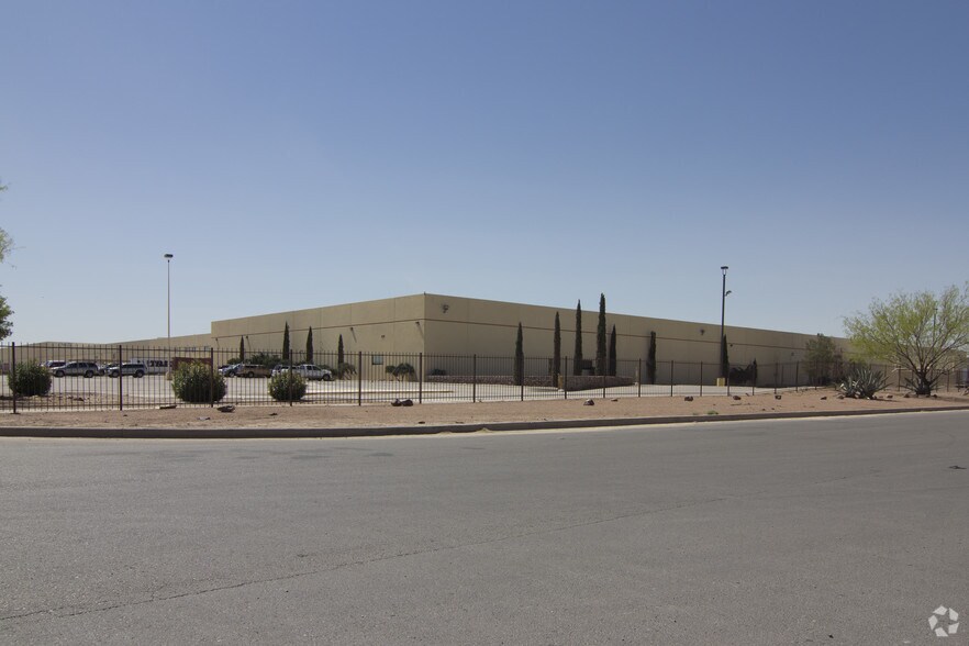 More Photos Of 9600 Pan American, El Paso Distribution For Lease
