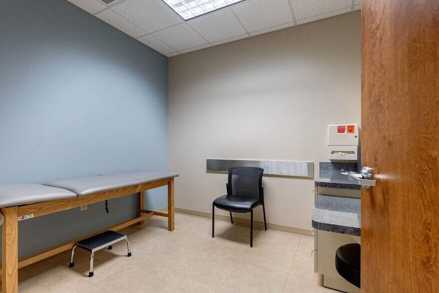 More Photos Of 1500 Langford Dr, Watkinsville Medical For Sale