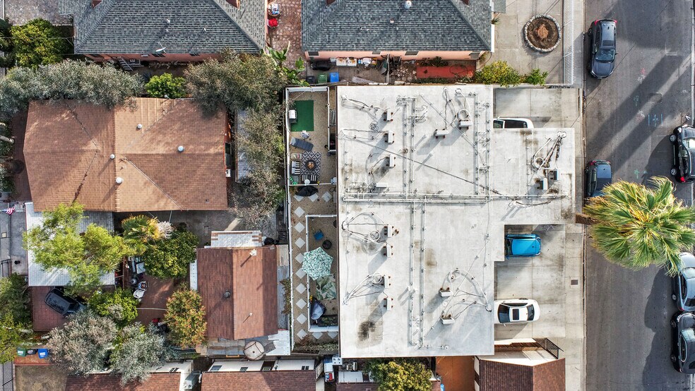 More Photos Of 5642 Klump Ave, North Hollywood Apartments For Sale