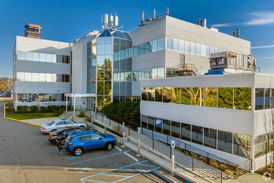 More Photos Of 33 Walt Whitman Rd, Huntington Station Office For Lease