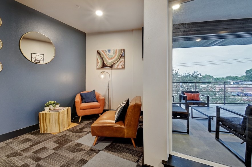 More Photos Of 6444 Burnet Rd, Austin Apartments For Sale