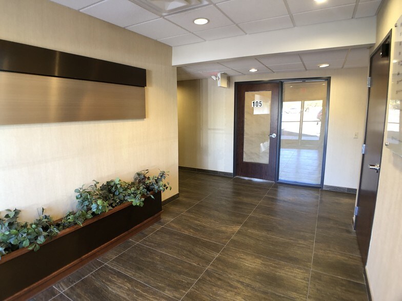More Photos Of 1940 E Thunderbird Rd, Phoenix Medical For Lease