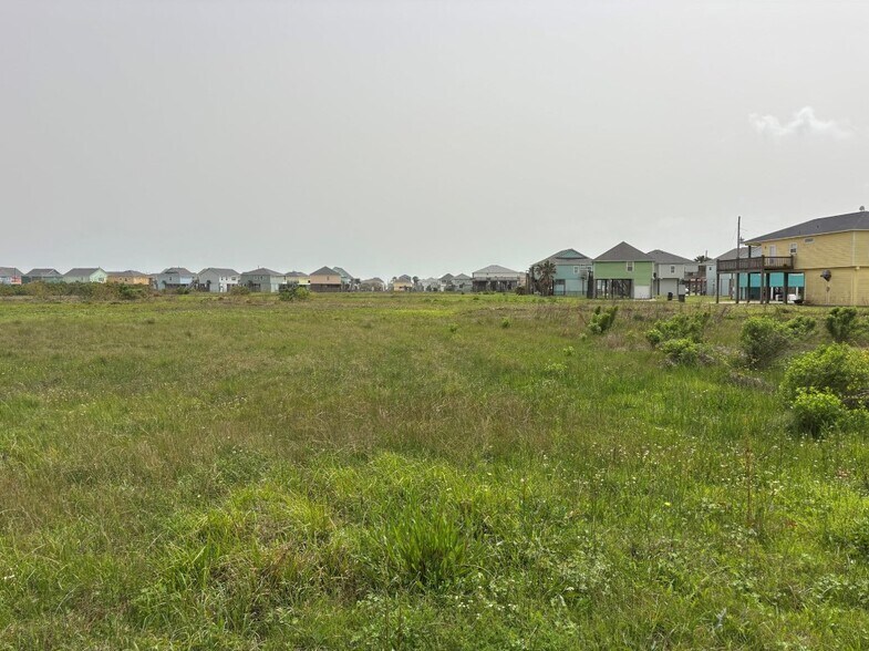 More Photos Of 2218 Highway 87, Crystal Beach Land For Sale