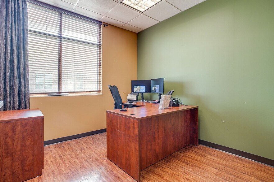More Photos Of 3100 N Tarrant Pky, Fort Worth Medical For Lease