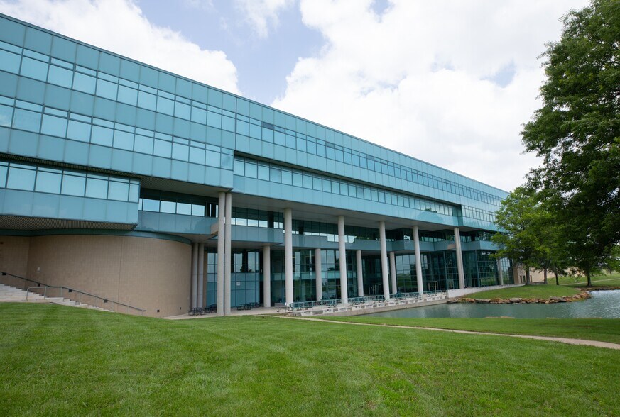 More Photos Of 600 New Century Pky, New Century Office For Lease