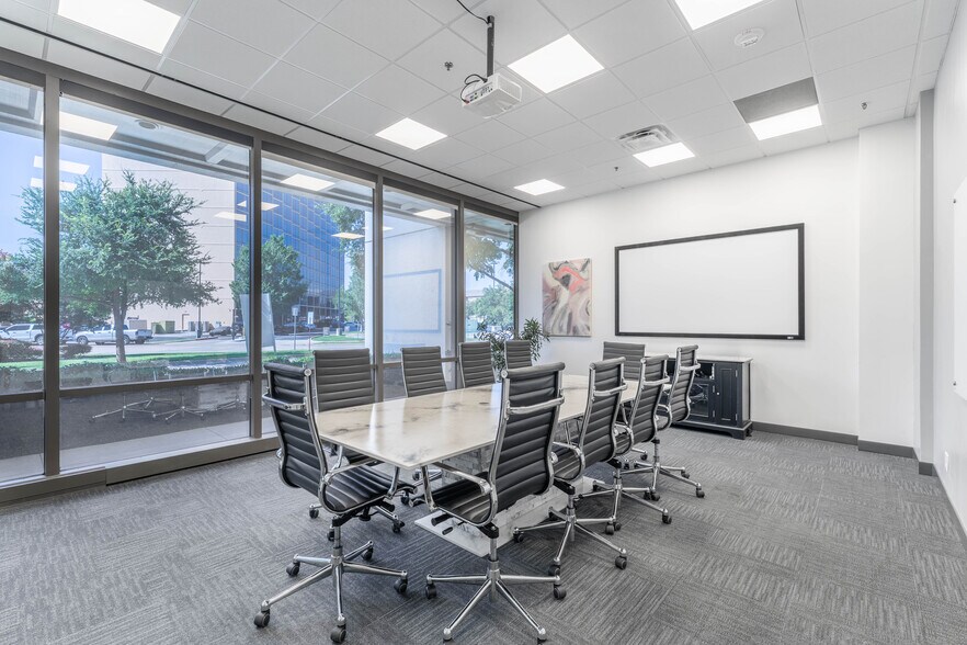 More Photos Of 4835 Lyndon B Johnson Fwy, Dallas Office For Lease