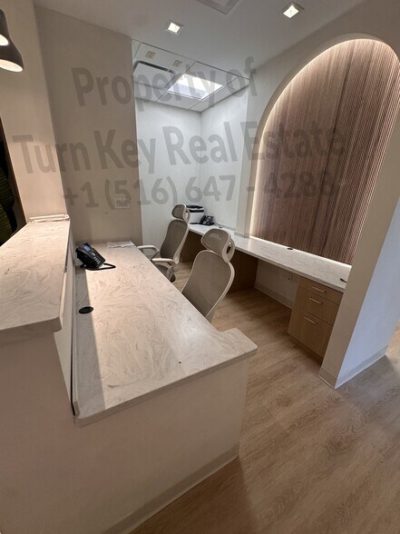 More Photos Of 1000 Northern Blvd, Great Neck Medical For Lease