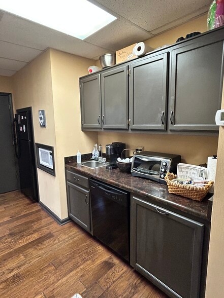 More Photos Of 4735-4739 Spottswood Ave, Memphis Medical For Sale