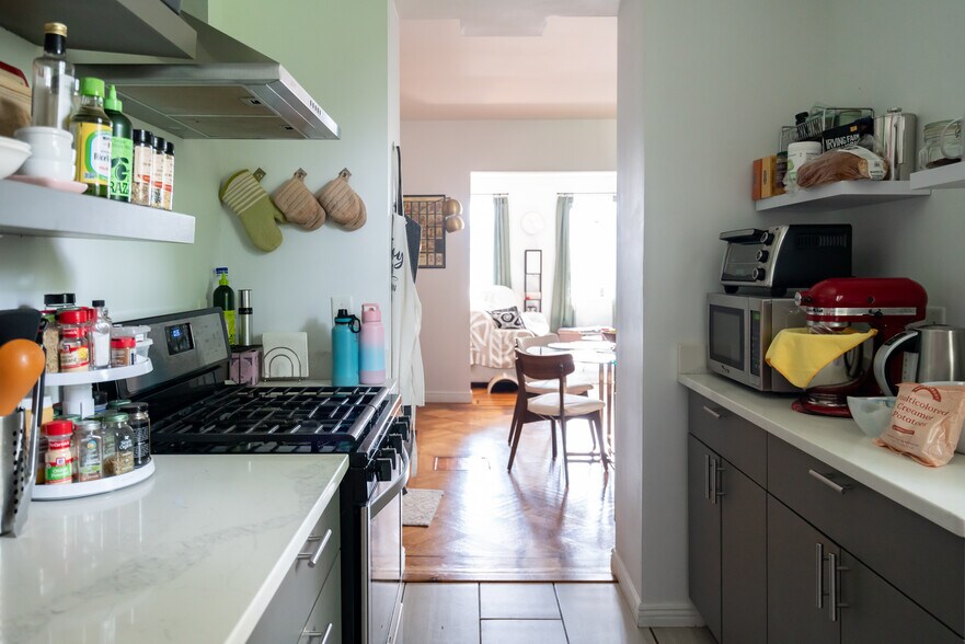 More Photos Of 121 Montgomery St, Newburgh Apartments For Sale