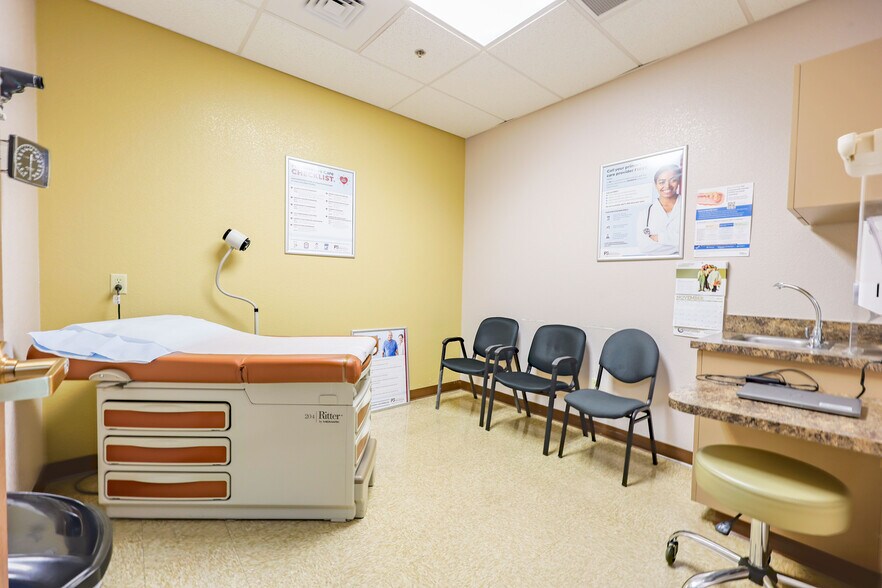 More Photos Of 1590 Paseo San Luis, Sierra Vista Medical For Sale