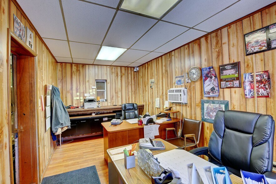 More Photos Of 510 S Pearl St, Coal Township General Retail For Sale