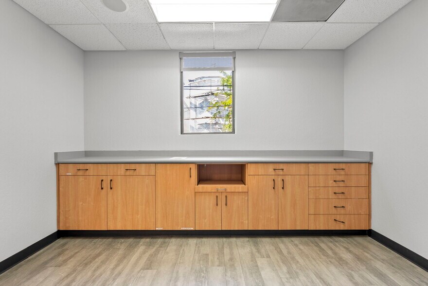 More Photos Of 2480 Mission St, San Francisco Medical For Lease