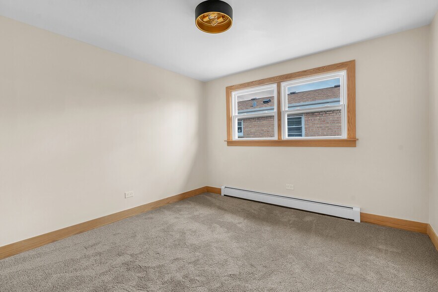 More Photos Of 6048 W 79th St, Burbank Multifamily For Sale