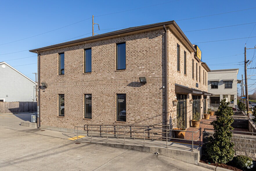 More Photos Of 6050 Pontchartrain Blvd, New Orleans Office For Lease