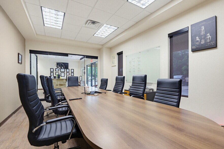 More Photos Of 11550 N North Loop Rd, San Antonio Warehouse For Sale