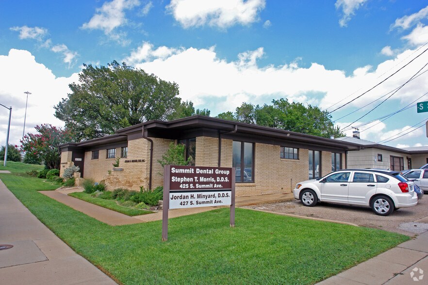 More Photos Of 425-427 S Summit Ave, Fort Worth Medical For Lease