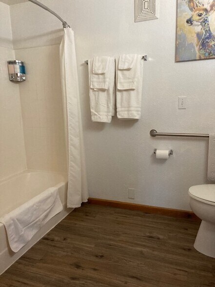 More Photos Of 7582 Buck Brush, Portola Hotel For Sale