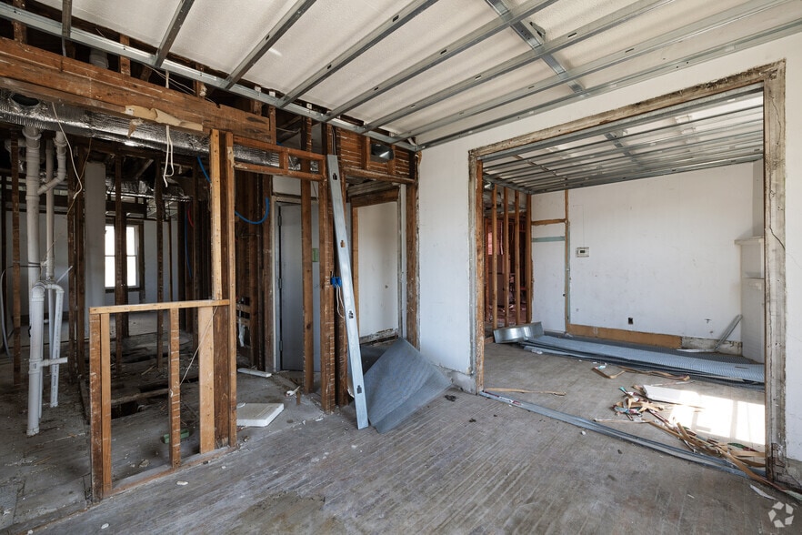 More Photos Of 212 Court St, Binghamton Apartments For Sale