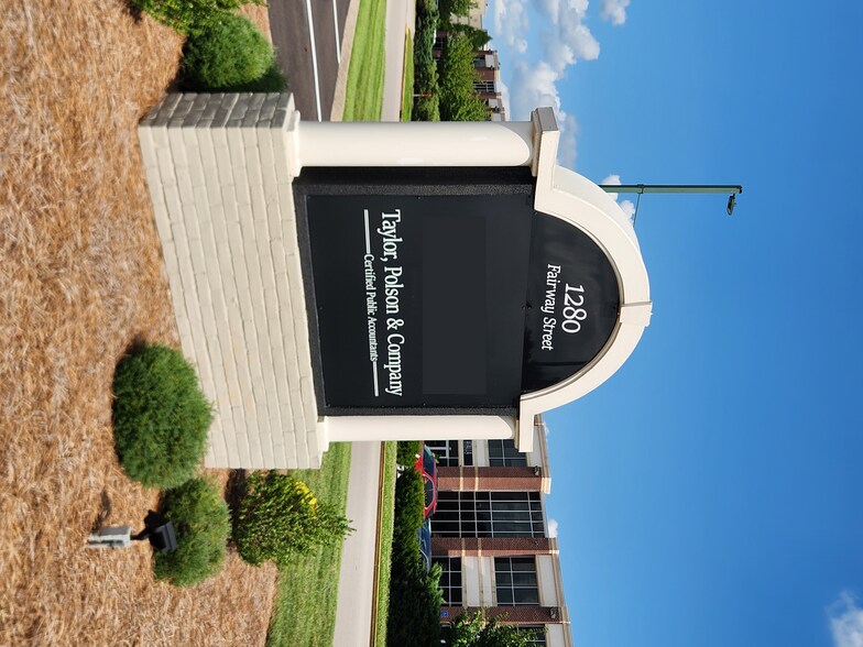 More Photos Of 1280 Fairway St, Bowling Green Office For Lease