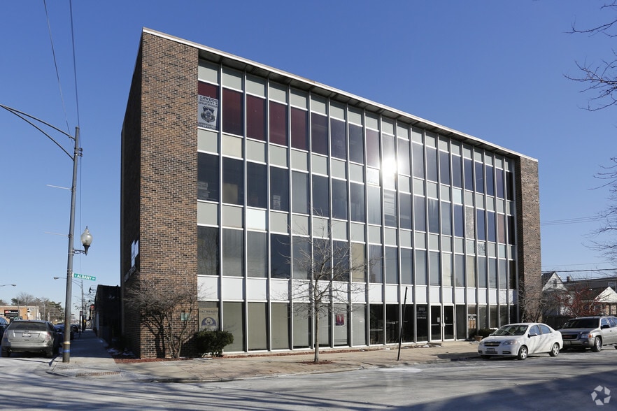 More Photos Of 3055 W 111th St, Chicago Office For Lease