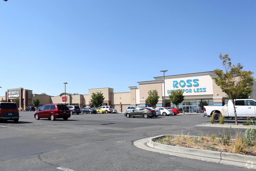 More Photos Of 700 W Antelope Dr, Layton Unknown For Lease