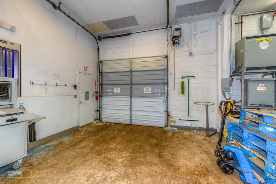 More Photos Of 1845 Range St, Boulder Warehouse For Sale