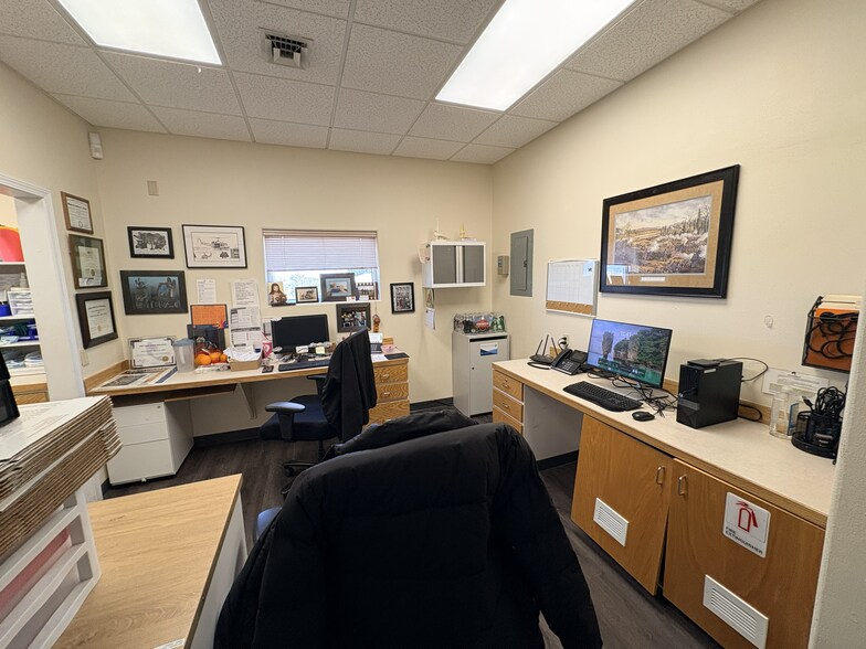 More Photos Of 511 E Nizhoni Blvd, Gallup Office For Sale